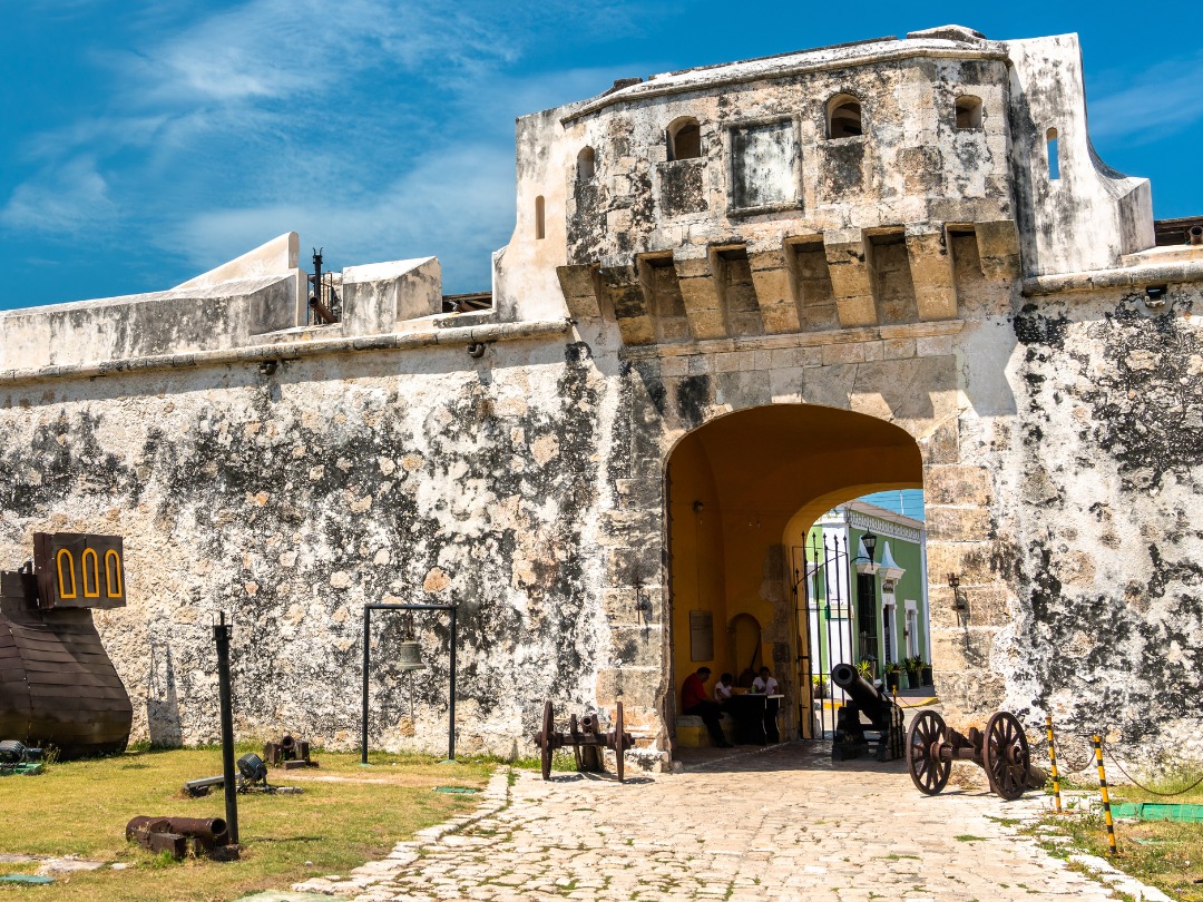 VOOS CANCÚN - CAMPECHE